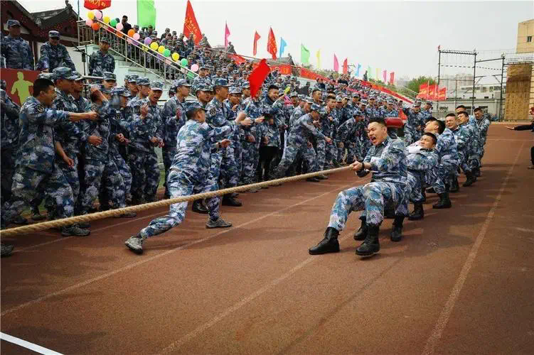 网球拍什么人打最好看
